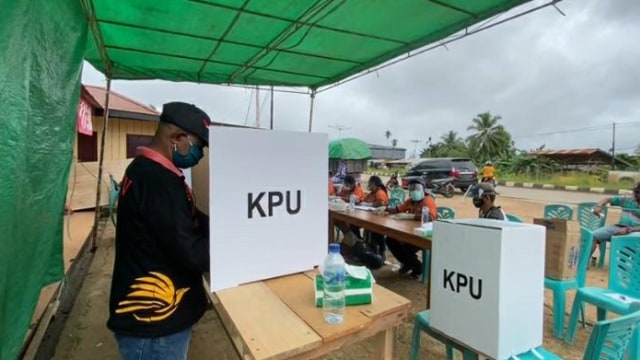 Pemungutan suara di Pilkada Boven Digoel, Provinsi Papua yang dilaksanakan hari ini, Senin (28/12).  (Dok KPU Papua)