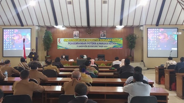 Rapat Koordinasi Pengembangan Potensi Kawasan Hutan di ruang Angling Dharma Pemkab Bojonegoro. Selasa (29/12/2020) (foto: dan/beritabojonegoro)