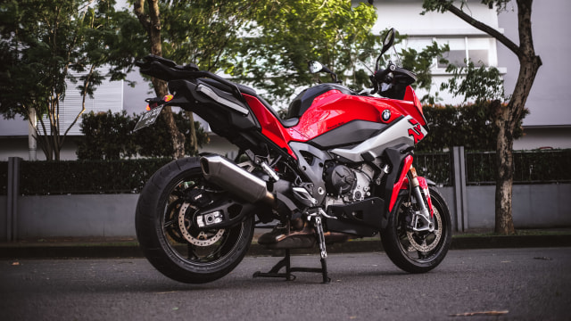 Test Ride Motor Sultan BMW S1000XR untuk Harian, Seberapa Nyaman? (140166)
