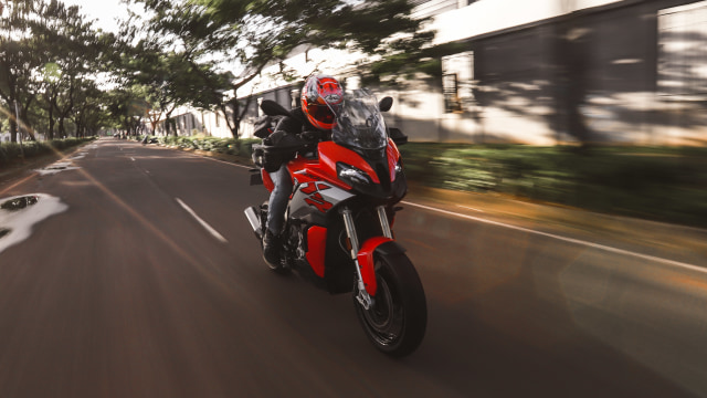 Foto: BMW S1000XR, Moge Sport Touring Berlimpah Fitur Seharga Rp 719 Juta (198891)