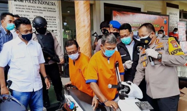 Tembakan Polisi Lumpuhkan Kaki Bandit Motor di Banyuwangi