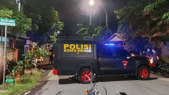 Masjid Mujahidin di Makassar Diteror Bom, Polisi Lakukan Penyisiran (45795)
