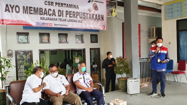 PT Pertamina (Persero) melalui Marketing Operation Region (MOR) VI Kalimantan melaksanakan dan meluncurkan Program Pojok Baca dibarengi dengan Gerakan "Ayo Membaca Di Perpustakaan". Foto: Pertamina