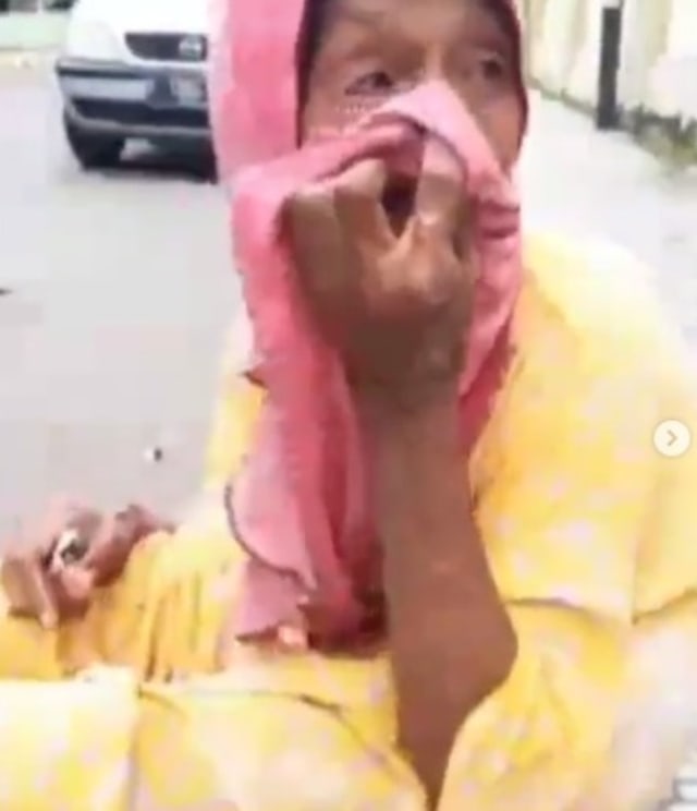 Viral nenek bernama Siti Hawa di Nusa Tenggara Barat ditipu dengan memberi uang palsu. (Foto: Instagram/@Yuni Rusmini)
