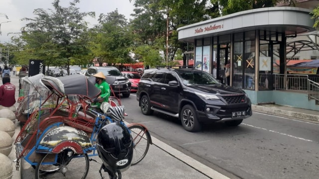 Suasana Jalan Malioboro, Yogyakarta, Jumat (1/1).  Foto: Arfiansyah Panji Purnandaru/kumparan