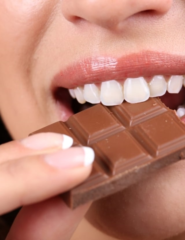 Apakah Ibu Menyusui Boleh Makan Cokelat? Foto: Shutter Stock