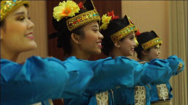 Seni Tari Dibagi Menjadi Nah, untuk lebih jelasnya berikut ini akan