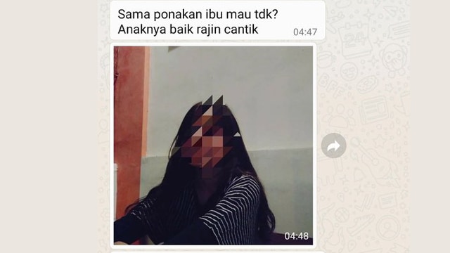 Ibu kos tiba-tiba menawarkan keponakannya. (Foto: @txtdariibukos/Twitter)