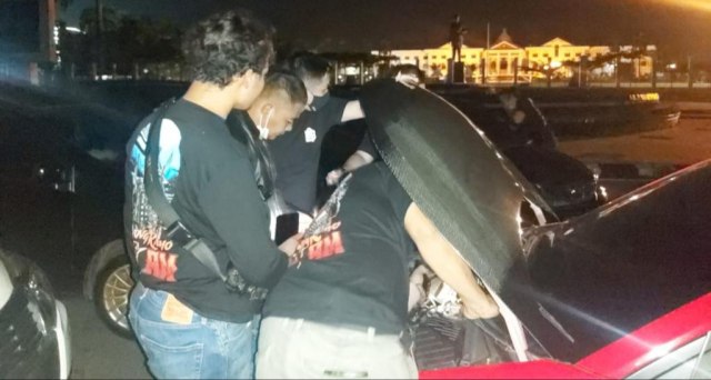 Polisi Bubarkan Balap Liar di Kota Jambi, 6 Mobil Diamankan (28174)