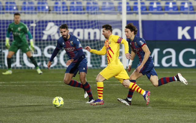 SD Huesca vs Barcelona. Foto: REUTERS/Albert Gea