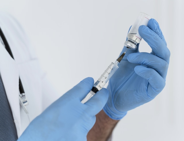 Kekhawatiran Masyarakat Akan Pelaksanaan Vaksinisasi COVID-19