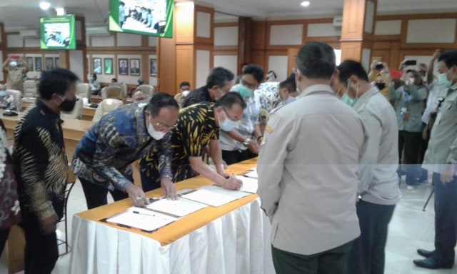 RAPAT KOORDINASI DAN MoU PENGEMBANGAN SERTA PEMBELIAN KEDELAI NASIONAL (1)