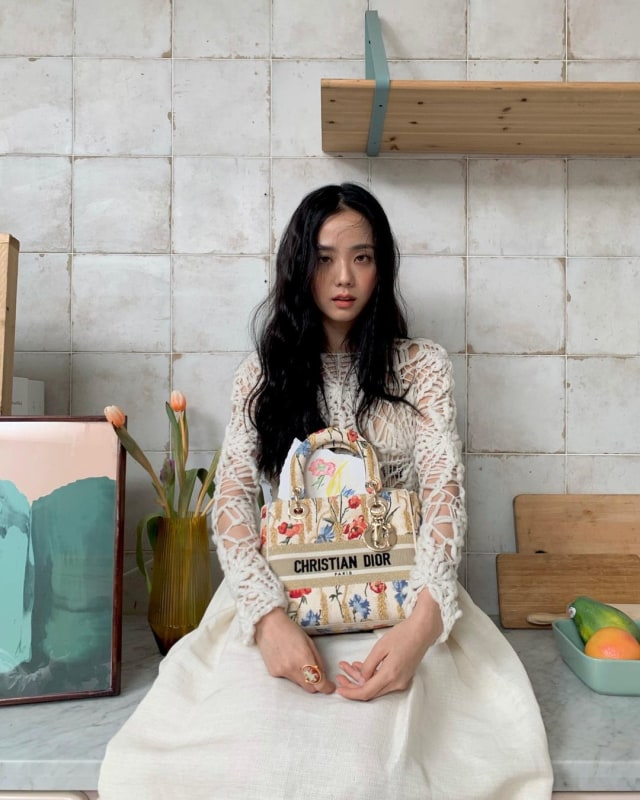 BLACKPINK hingga G-Dragon, Ini 10 Idola K-Pop Termahal di Instagram (145026)