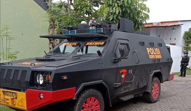 Densus 88 tangkap terduga teroris di Makassar. Foto: Dok. Istimewa