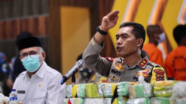 Foto: Ungkap Narkoba Jaringan Internasional, Polda Aceh Sita 61 Kg Sabu-1 Pistol (120292)
