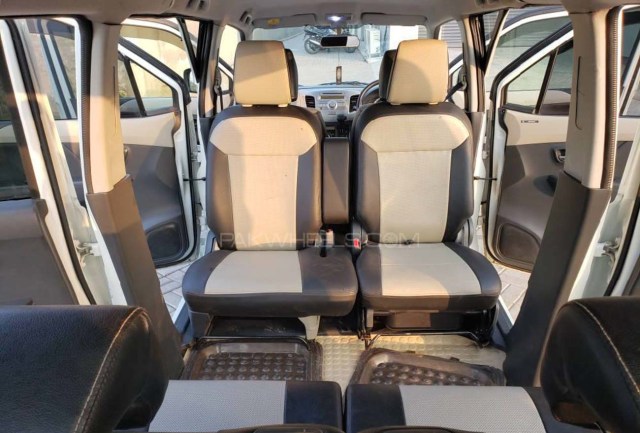 Berita Menarik: Suzuki Karimun Limosin; Bus Bekas Sumber Alam Rp 20 Juta (48670)