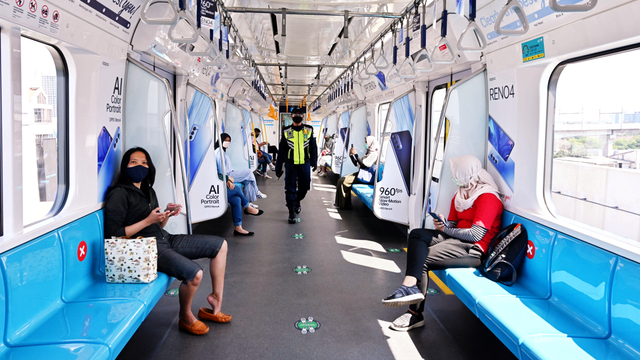 Ilustrasi transportasi umum MRT. Foto: ADEK BERRY/AFP