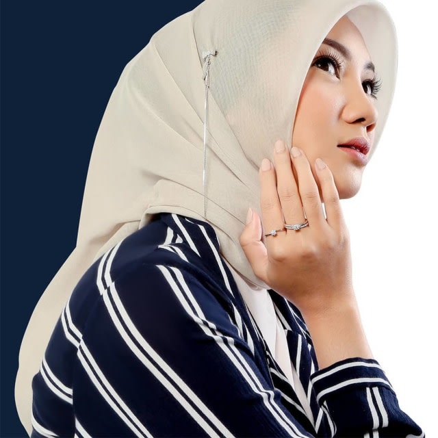 Anti-Berantakan, 4 Tips Agar Hijab yang Kamu Kenakan Tampak Rapi Seharian (17819)