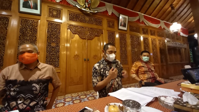 Rapat Forum Musyawarah Pimpinan Daerah di Rumah DInas Wali Kota Solo,membicarakan mengenai pelaksanaan PPMK