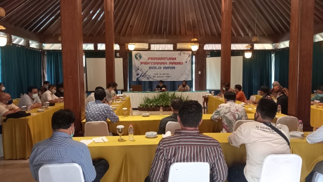 Diskusi Persatuan Penyiaran Radio Solo Raya membahas keberadaan radio liar
