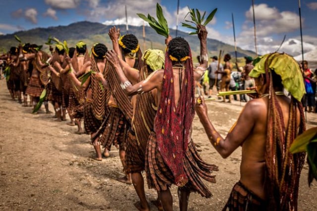 Suku Asmat Dan 3 Suku Pedalaman Indonesia Terpopuler Dari Provinsi Papua Kumparan Com