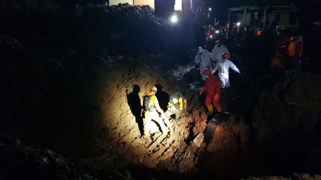 Pencarian korban longsor di Sumedang. Foto: Dok. Istimewa