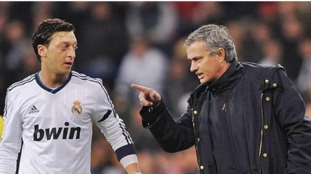 Mesut Oezil Sindir Tottenham Hotspur, Jose Mourinho Kirim Balasan Menohok (413487)