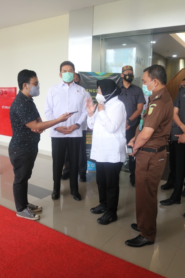 Mensos Risma bertemu Jaksa Agung ST Burhanuddin bahas pengawalan program bansos. Foto: Puspen Kejaksaan Agung
