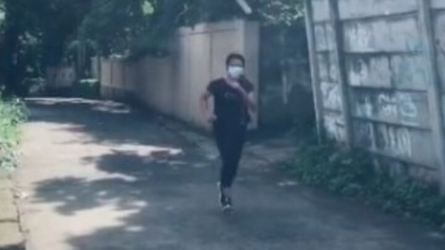 Cewek Jogging Dibilangin Ada Jalan Buntu Malah Melengos, Ending-nya Malu Sendiri (142242)