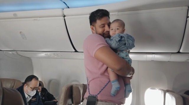 Irish Bella Deg-degan, 7 Momen Baby Air Perdana Naik Pesawat Liburan ke Bali (9194)