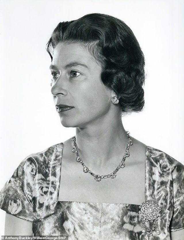 Foto Langka Ratu Elizabeth II dari Tahun 1963 Dilelang Rp 11,5 Juta (481616)