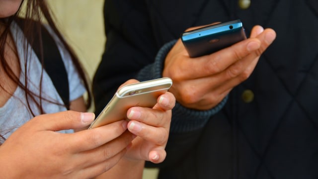Pacar Kamu Jarang Kirim Chat? Ini 5 Tips Agar Hubungan Kalian Tetap Langgeng (76468)