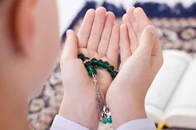 Bacaan Sholawat Nuril Anwar dan Keutamaan yang Diperoleh - kumparan.com