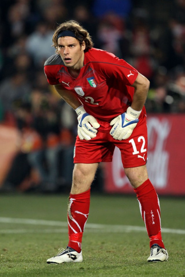 Federico Marchetti saat membela Italia di Piala Dunia 2010. Foto: David Cannon/Getty Images
