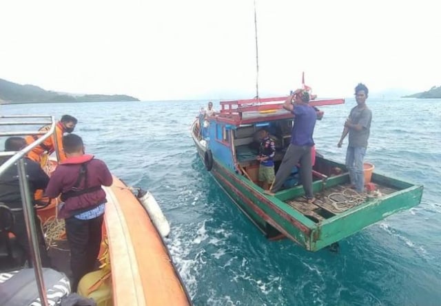 Tim SAR menemukan kapal nelayan Anambas yang sempat hilang kontak