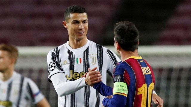 Cristiano Ronaldo Ternyata Pernah Hampir Setim dengan Lionel Messi di Barcelona (396921)