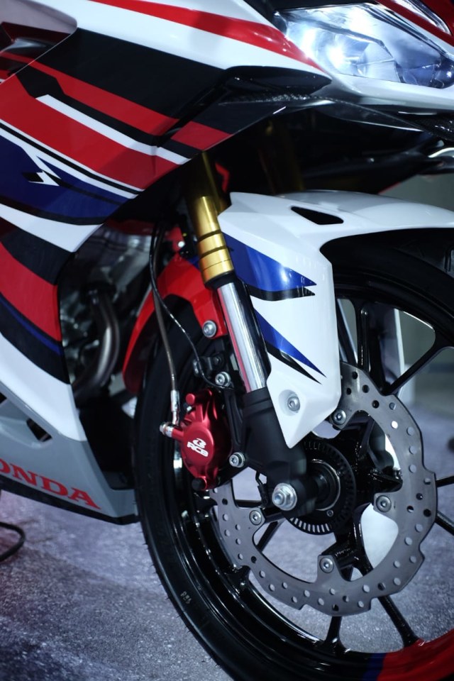 Pasang Assist & Slipper di Honda CBR150R Lawas, Ini Syaratnya! (115339)