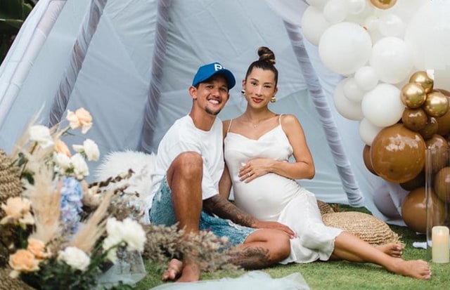 7 Potret Baby Bump Jennifer Bachdim (299537)