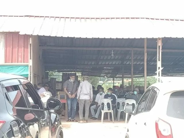 ﻿﻿Kediaman H Permata di Tanjung Sengkuang, Batuampar, Kota Batam, tampak didatangi sejumlah pelayat. Foto: Istimewa