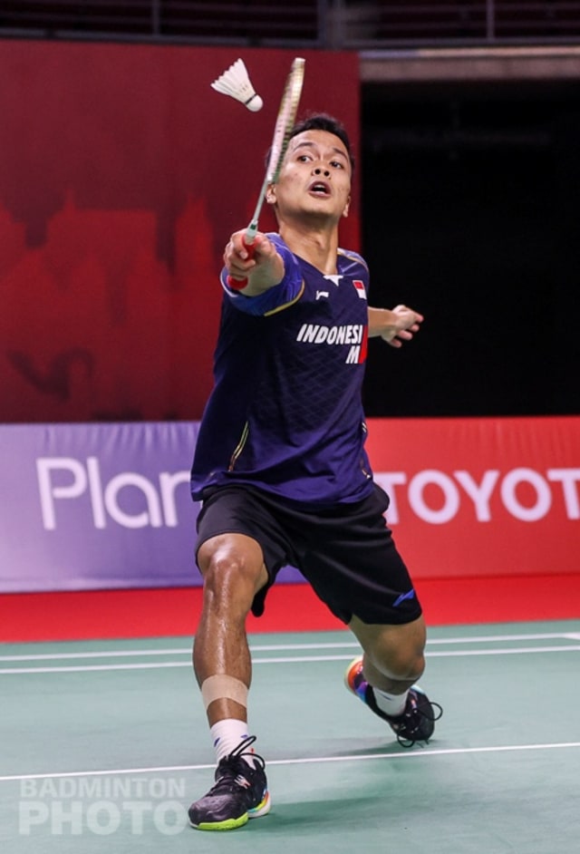 Pebulu Tangkis Indonesia Anthony Ginting pada pertandingan Thailand Open 2021, di Impact Arena, Bangkok, Thailand, Jumat (15/1).  Foto: Erika Sawauchi/Badmintonphoto/BWF