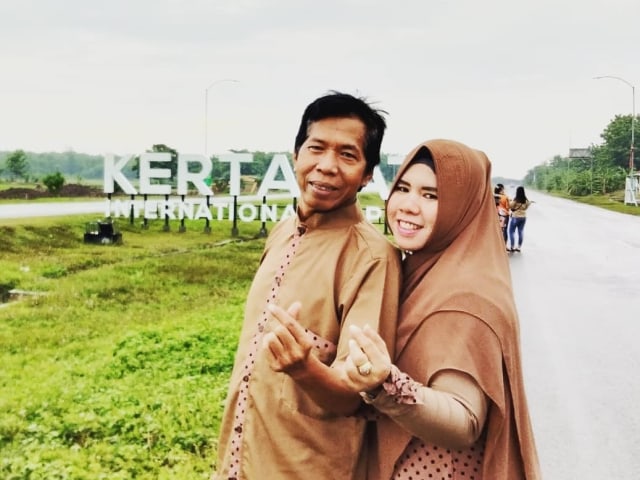 Eva Belisima Unggah Foto Sedang Peluk Istri Pertama Kiwil: Mari Saling Memaafkan (31989)