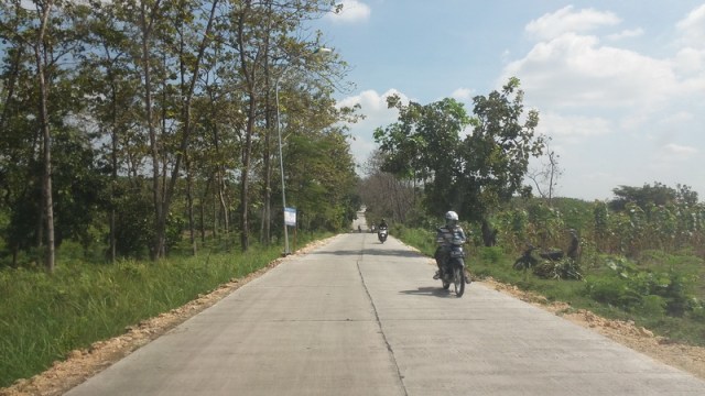 Ilustrasi: Jalan cor di Kabupaten Bojonegoro. (foto: istimewa)