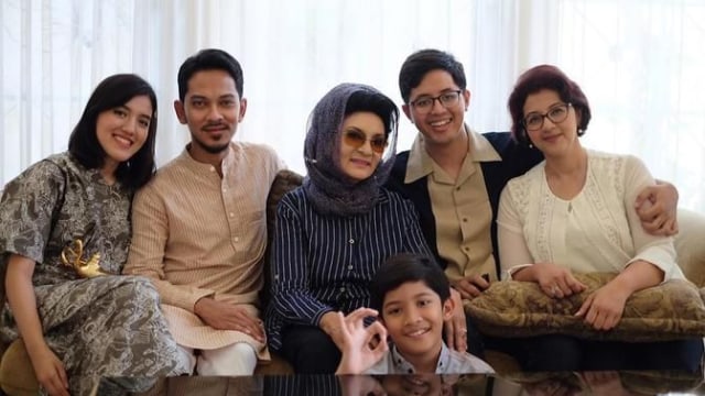 Artis Farida Pasha Meninggal Dunia karena COVID-19 (57998)