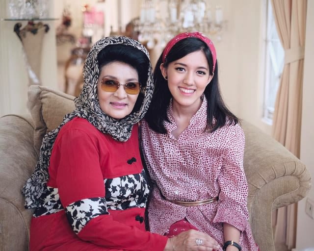 Artis Farida Pasha Meninggal Dunia karena COVID-19 (57997)