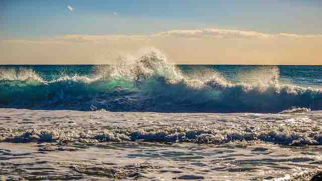 ﻿﻿Ilustrasi gelombang laut. Foto: Pixabay