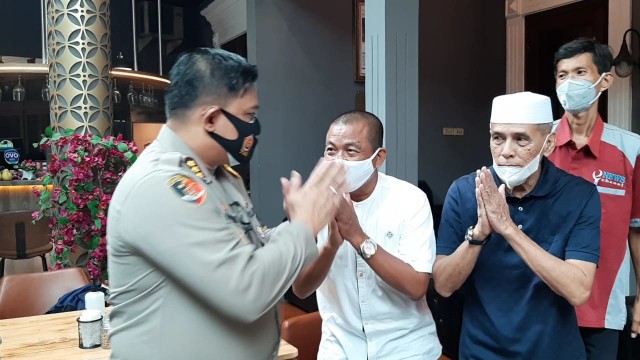 Kapolresta Solo Kombes Pol Ade Safri Simanjuntak mengunjungi rumah tokoh masyarakat