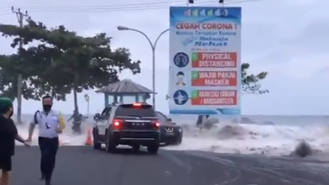 Banjir di Manado. (Foto: @94AVV/Twitter)