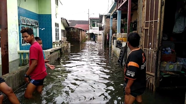 Kondisi banjir di gang Subur Lama. Foto : Sumut News