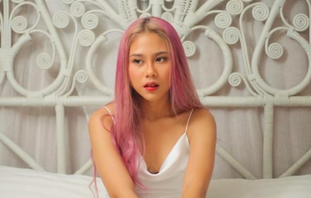 Profil Dan Fakta Nadin Amizah, Penyanyi Muda yang Trending di Twitter (45277)