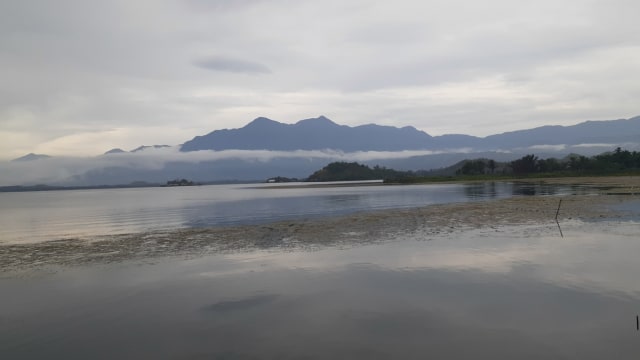Hamparan pegunungan Cycloop di Sentani, Kabupaten Jayapura. (Dok Hari Suroto/Balai Arkeologi Papua)